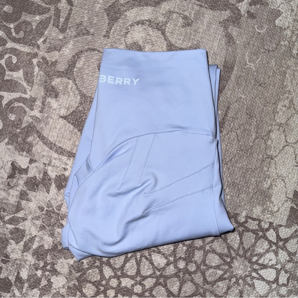 AcaiBerry Brazilian pushup leggings - Picture 3 of 4